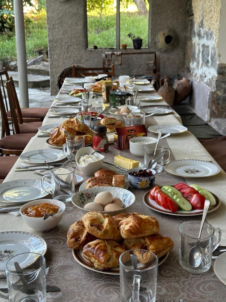 B&B Ruzan Yeghegnadzor Exterior photo
